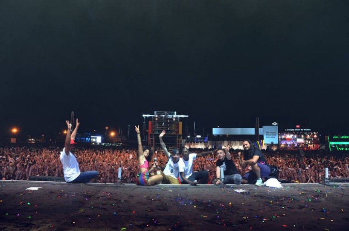 A Sobe Sapo no palco com os Buraka Som Sistema no Nos Alive